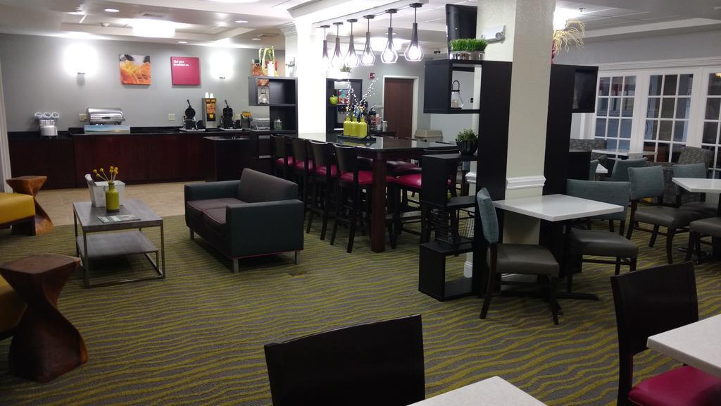 Comfort Suites Abingdon I-81 Экстерьер фото
