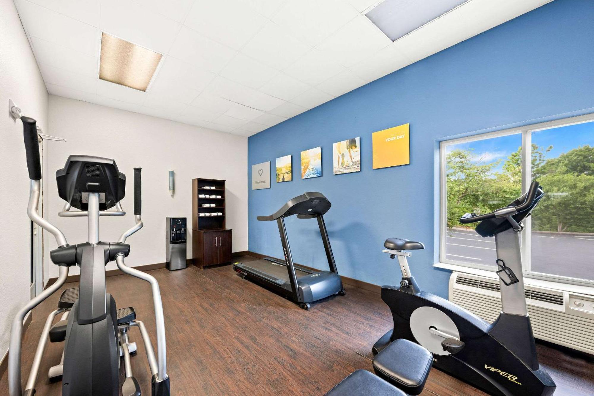 Comfort Suites Abingdon I-81 Экстерьер фото
