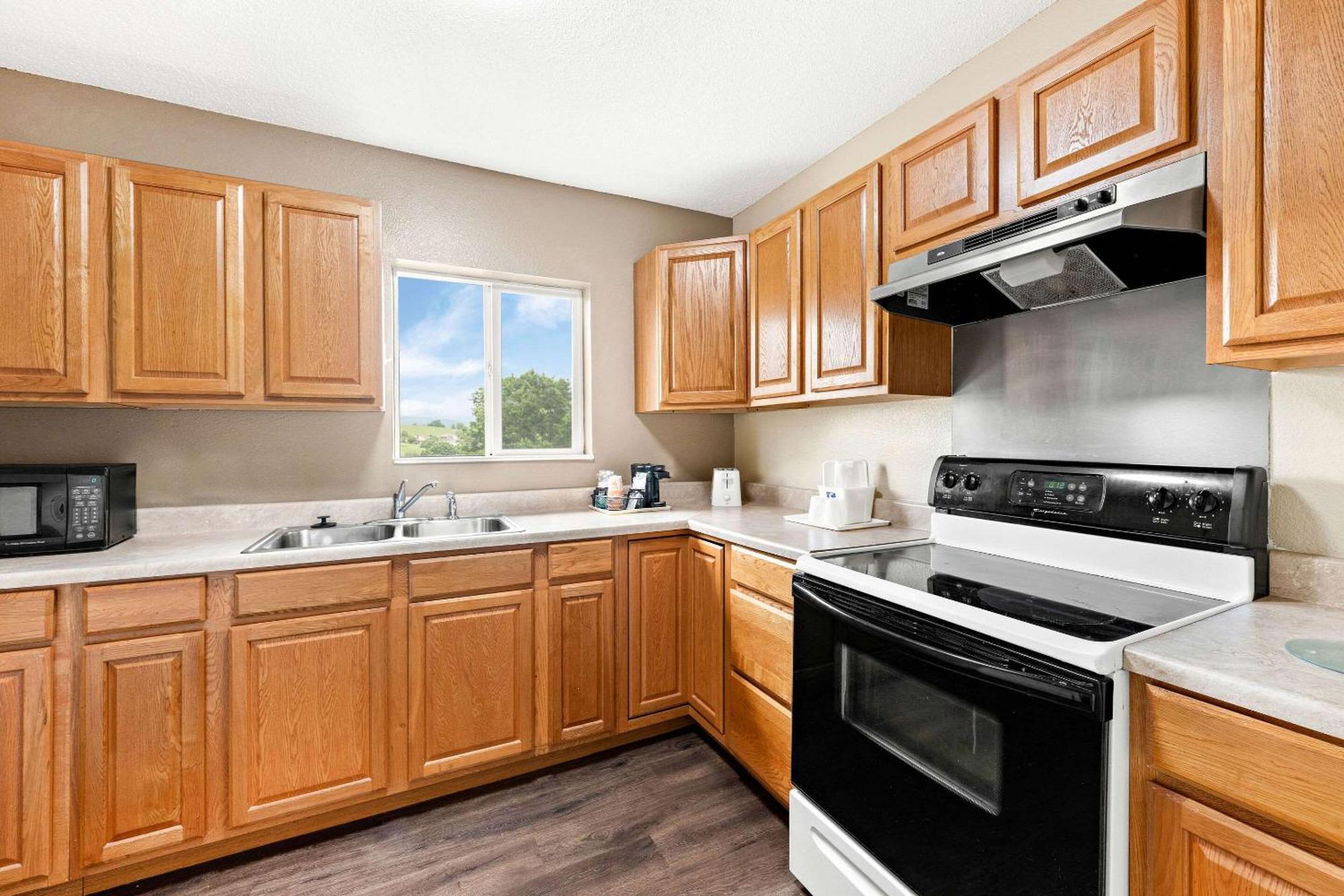 Comfort Suites Abingdon I-81 Экстерьер фото