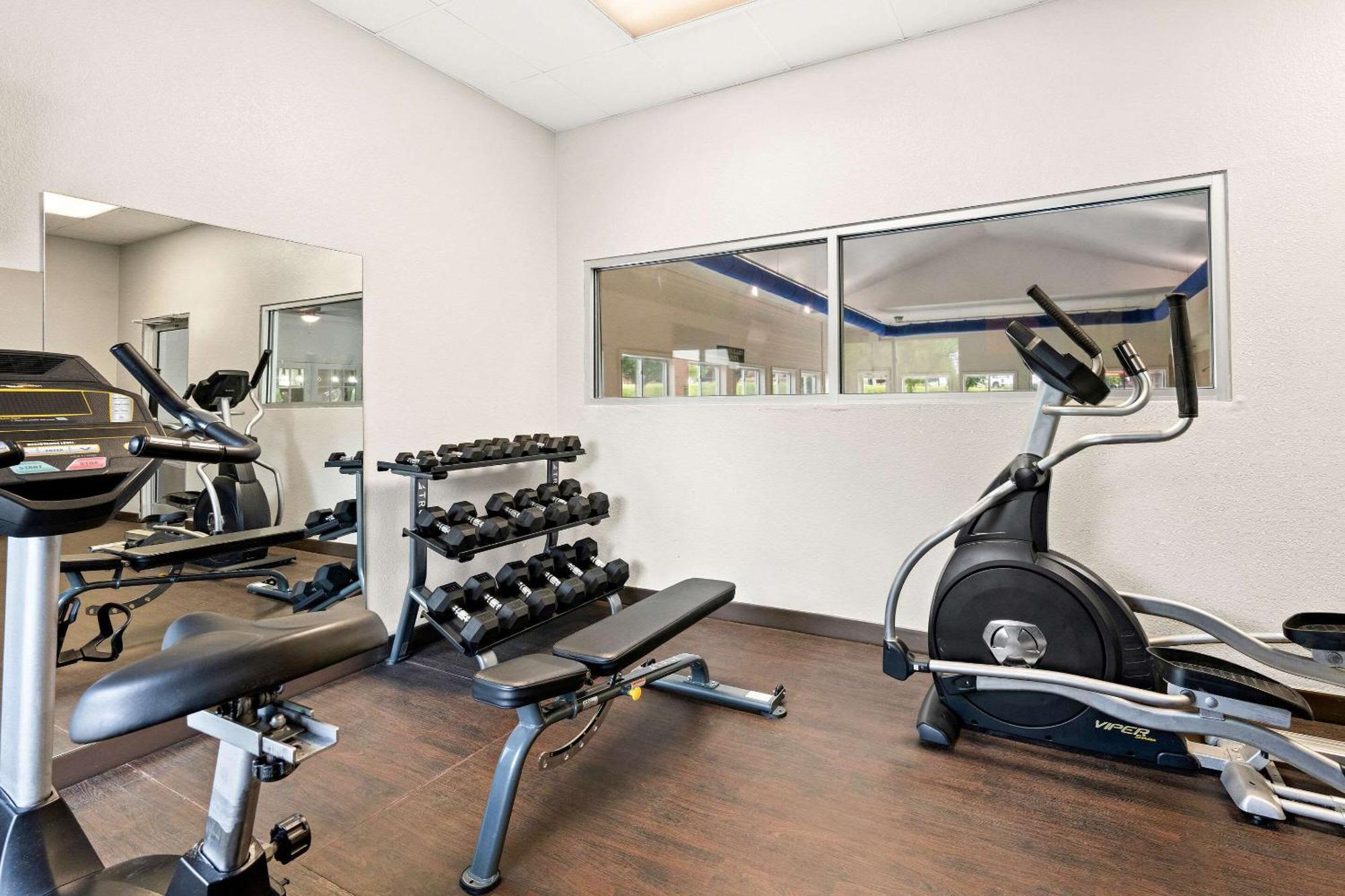 Comfort Suites Abingdon I-81 Экстерьер фото
