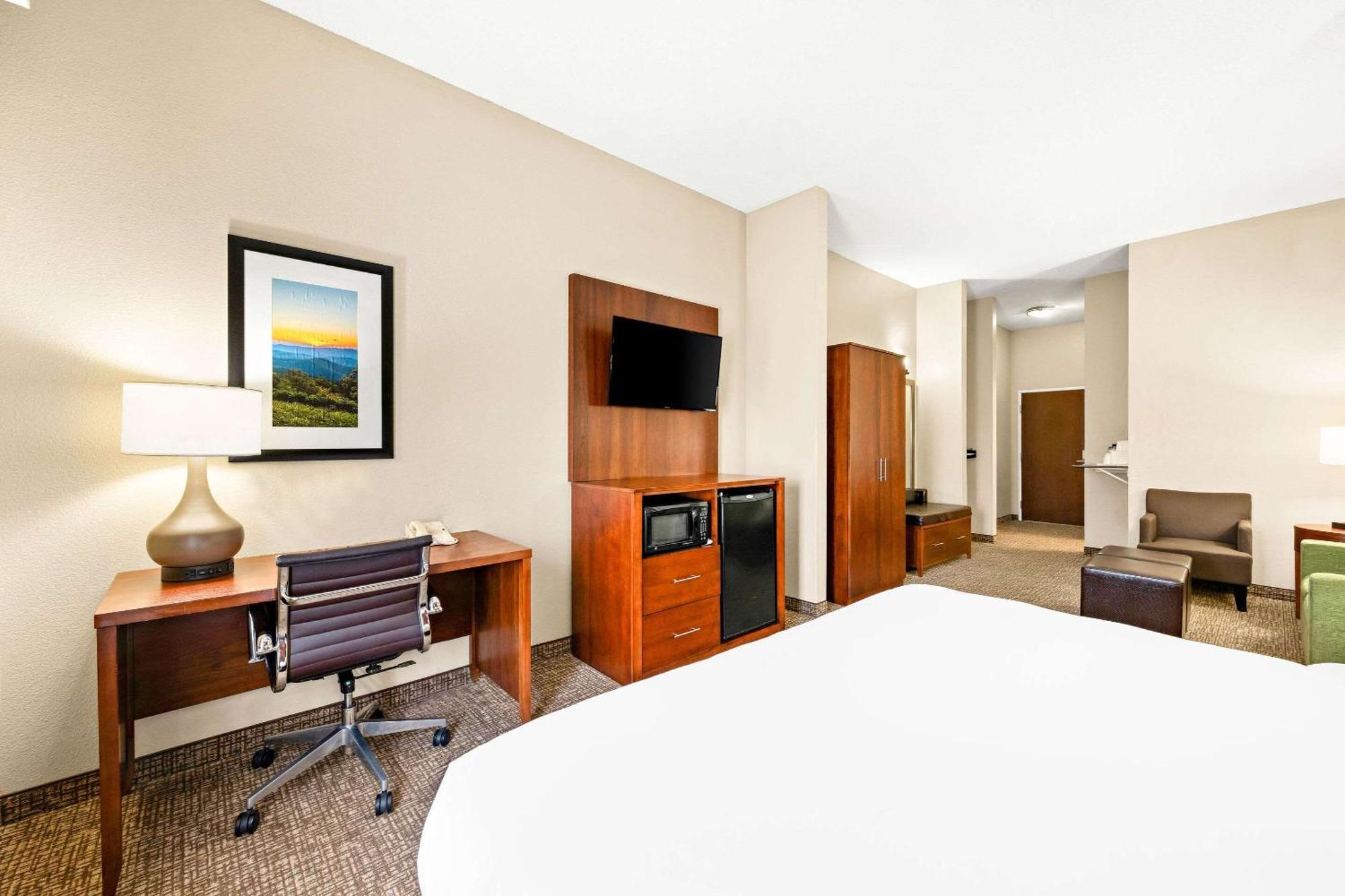Comfort Suites Abingdon I-81 Экстерьер фото