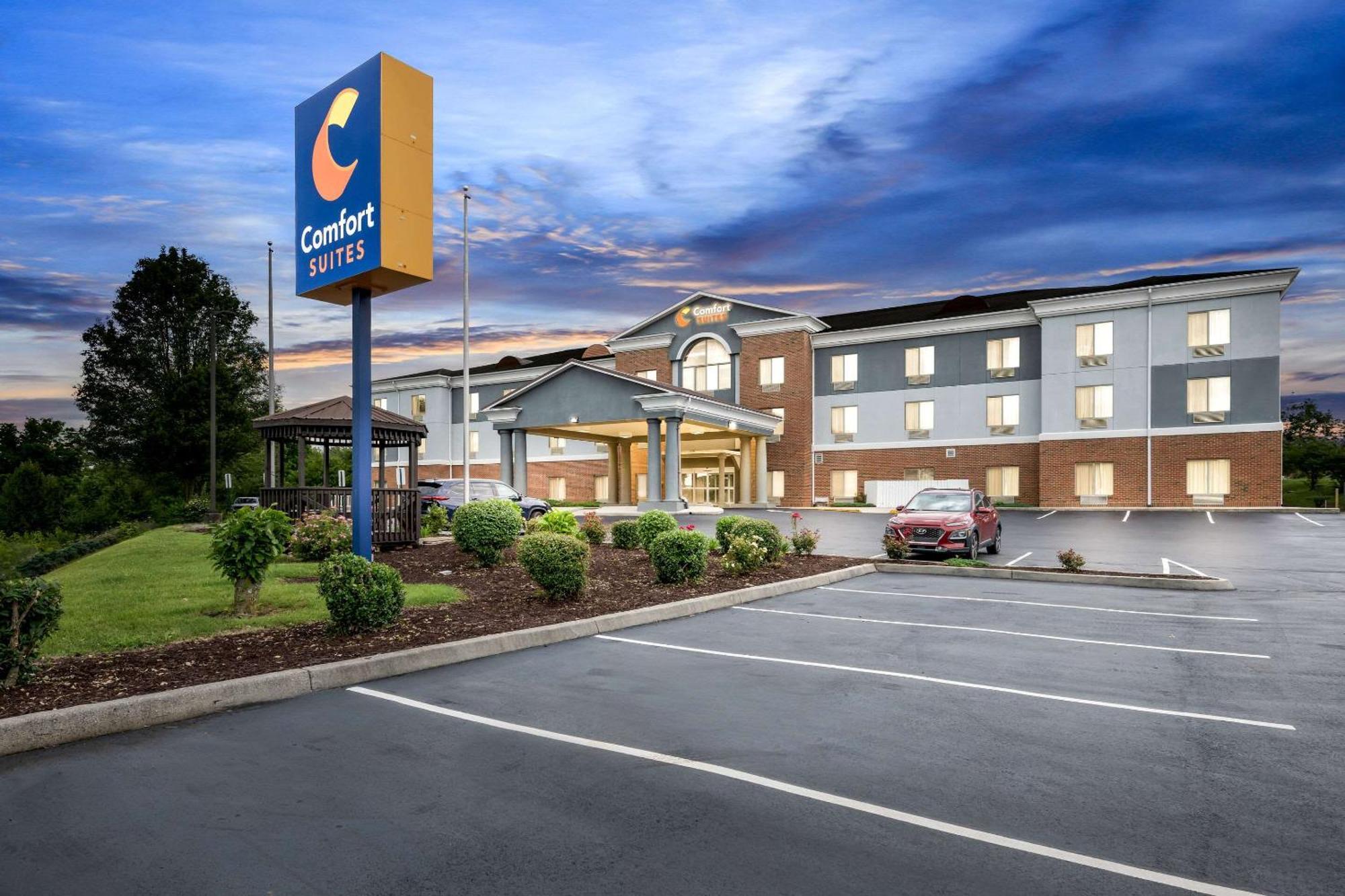 Comfort Suites Abingdon I-81 Экстерьер фото